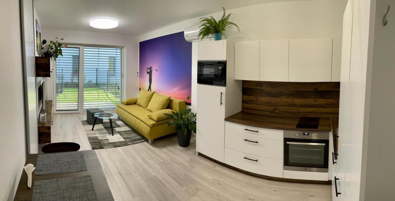 Apartmán Golf Hruba Borsa Exteriér fotografie