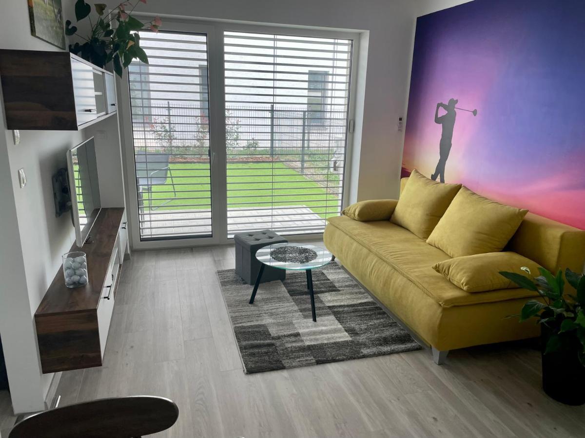 Apartmán Golf Hruba Borsa Exteriér fotografie